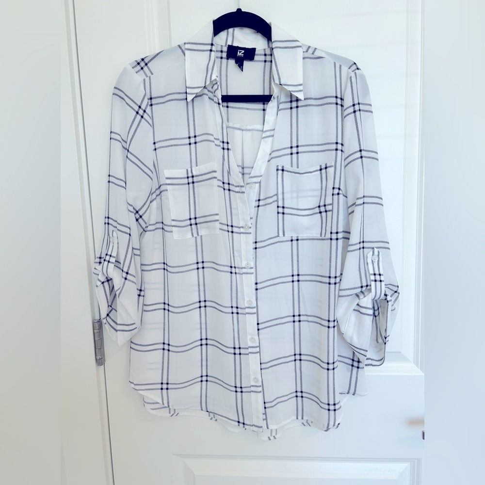 WHITE WITH BLACK LINES BUTTON UP DRESS SHIRT BLOUSE